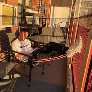 Meet your Posher, Louis